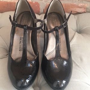 Kenneth Cole black heels